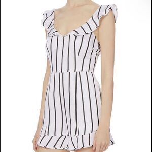 NWT Intermix Rachel Flutter Sleeve Linen Blend Romper Shorts